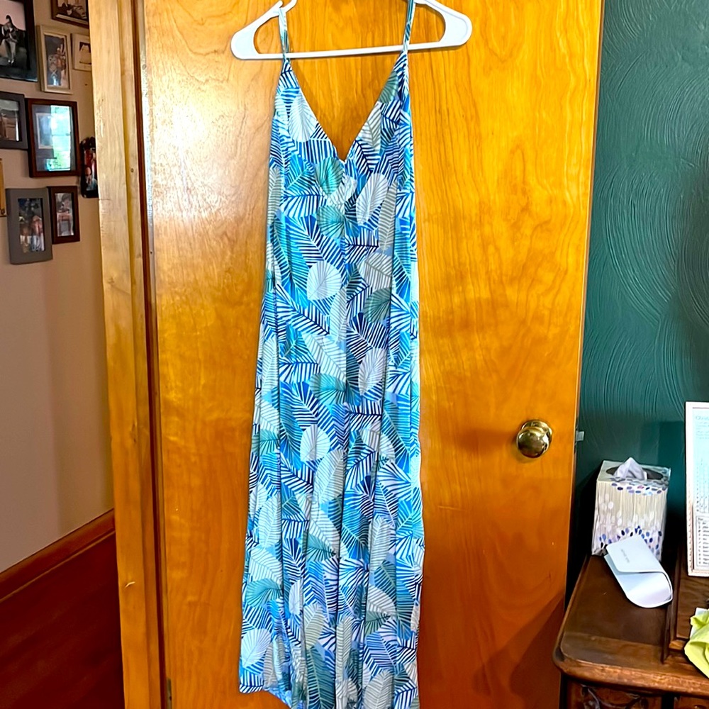 North Shore Maxi Jumpsiut Size Large with pockets